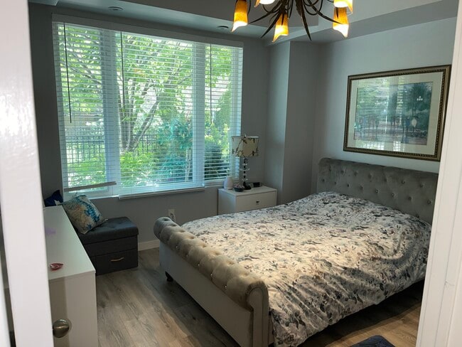 Building Photo - 248-4975 Southampton Drive Mississauga Ontario L5M 8E2
