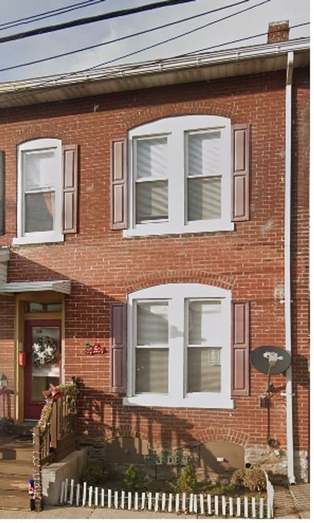 Building Photo - 1215 Lehman St