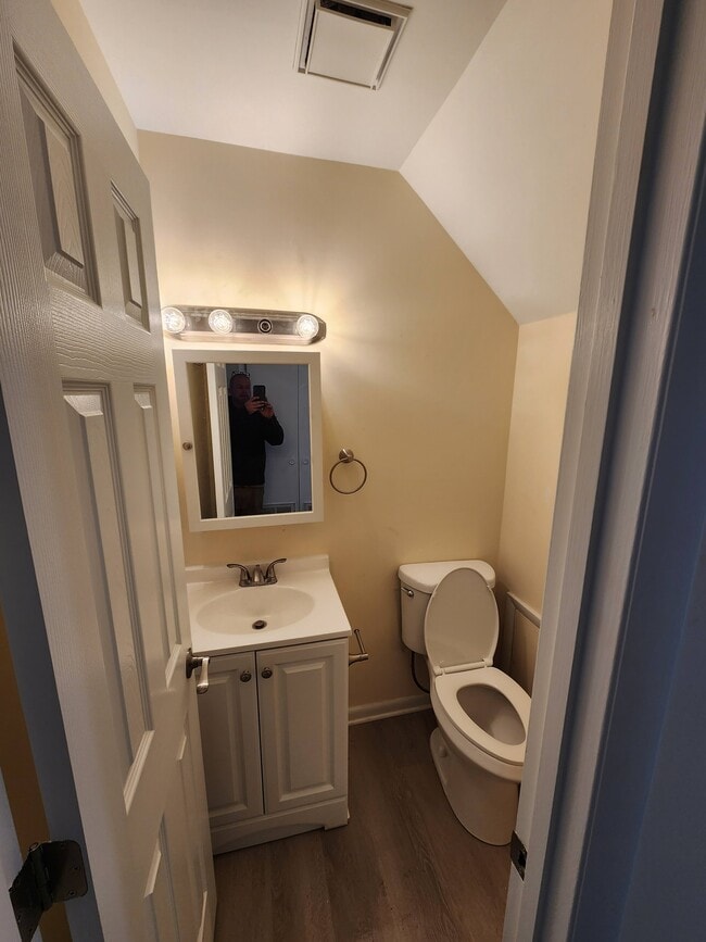 1st floor 1/2 bath - 1703 English Dr