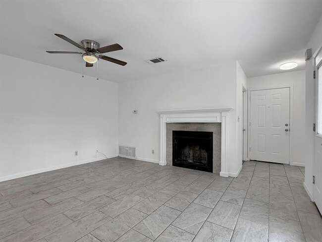 Building Photo - 403 Fantail Loop