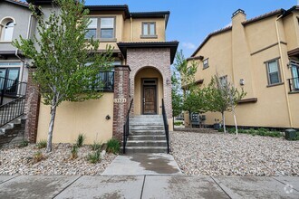 Building Photo - 15525 W Washburn Ave