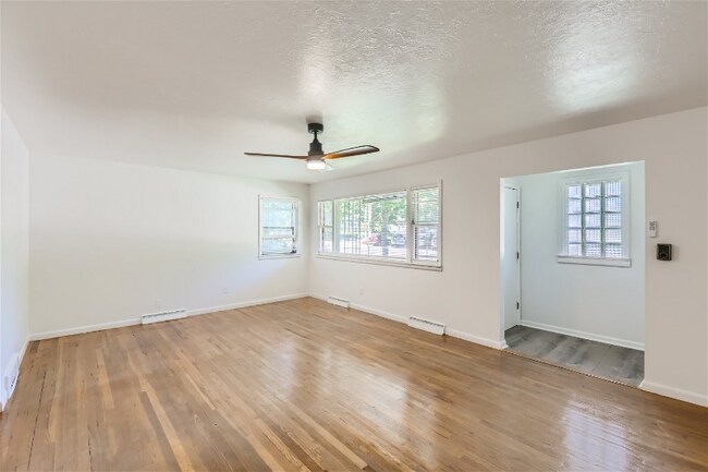 Building Photo - 116 N Meldrum St