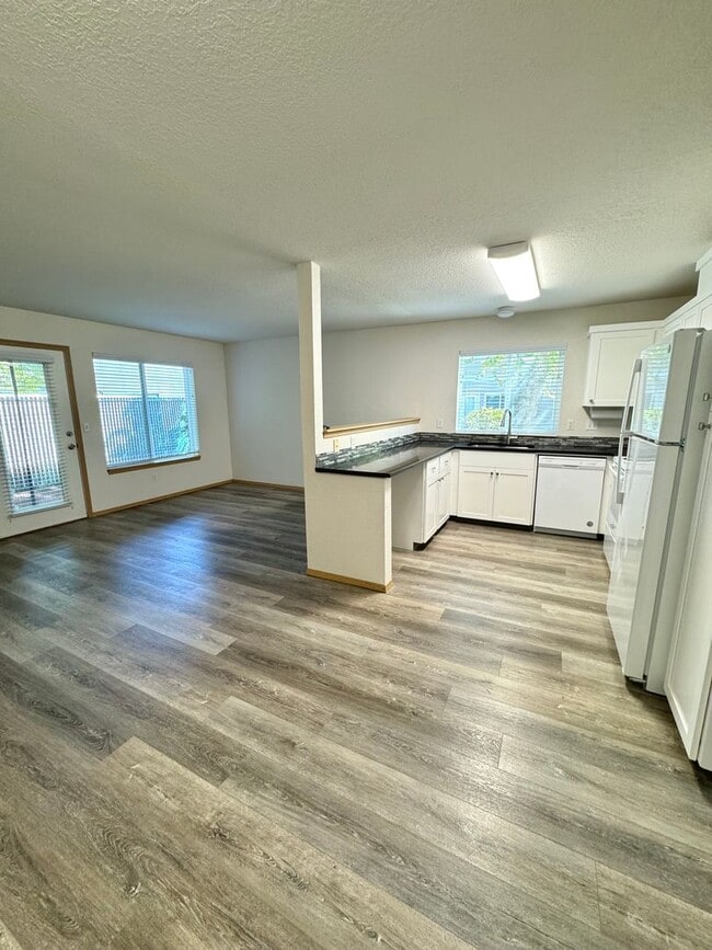 Photo - Renovated 2 Bedroom, 1.5 Bath Townhouse wi...