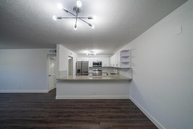 Foto del edificio - 22735 SW 66th Ave