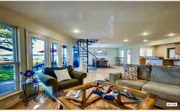 Building Photo - 11359 Twain Dr