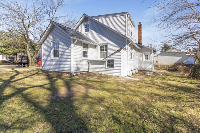 Building Photo - Central Spacious Rockville Metro 5 BR Single Family Home Pets Welcome