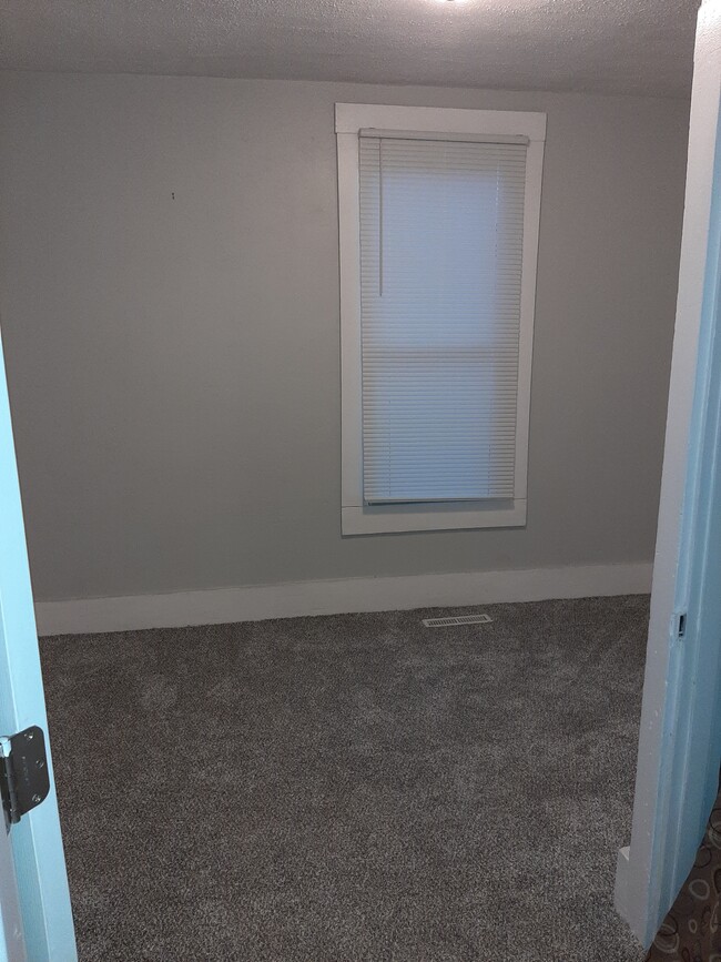 Foto del edificio - 1313 E 5th St