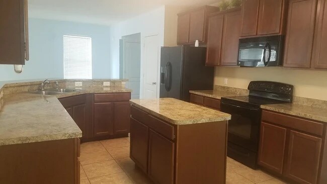 Building Photo - 1860 Soldiers Pass