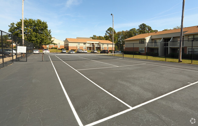 Cancha de tenis - Whispering Pines