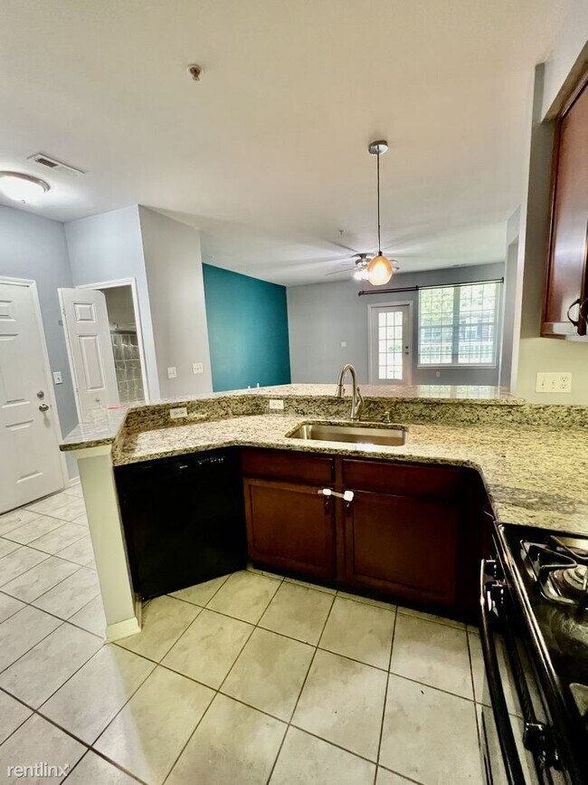 Building Photo - 2 br, 2 bath Condo - 953 E Summerfield Gle...