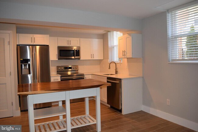 Foto del edificio - 906 Gallatin St NW