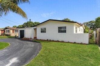 Building Photo - 2230 NW 42nd Ave