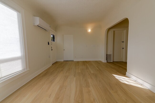 Foto del edificio - 329 N 3rd St