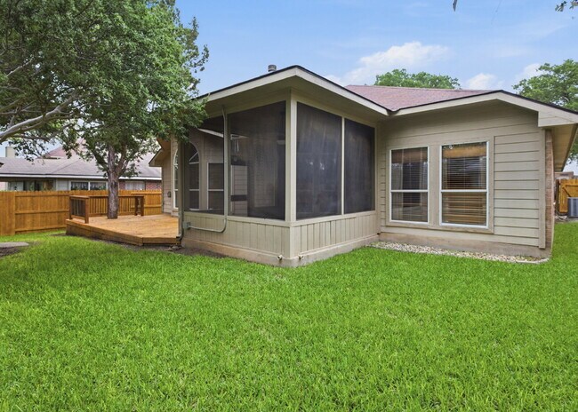 Foto del edificio - Charming 3-Bedroom Home with 2 Full Baths in Cibolo, TX
