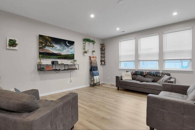 Foto del edificio - 5520 Violet St