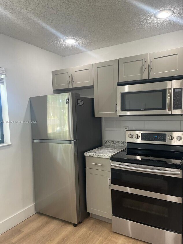 Foto principal - 136 NW 91st Ave