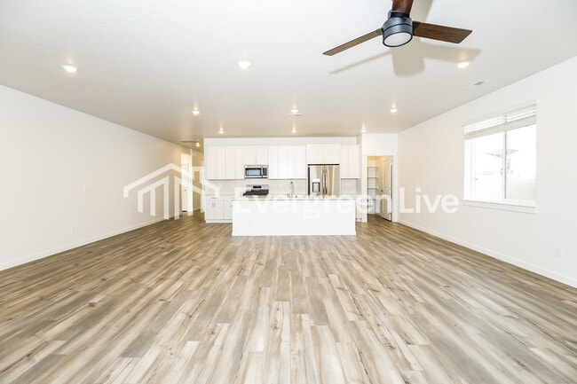 Building Photo - 308 Ravello St