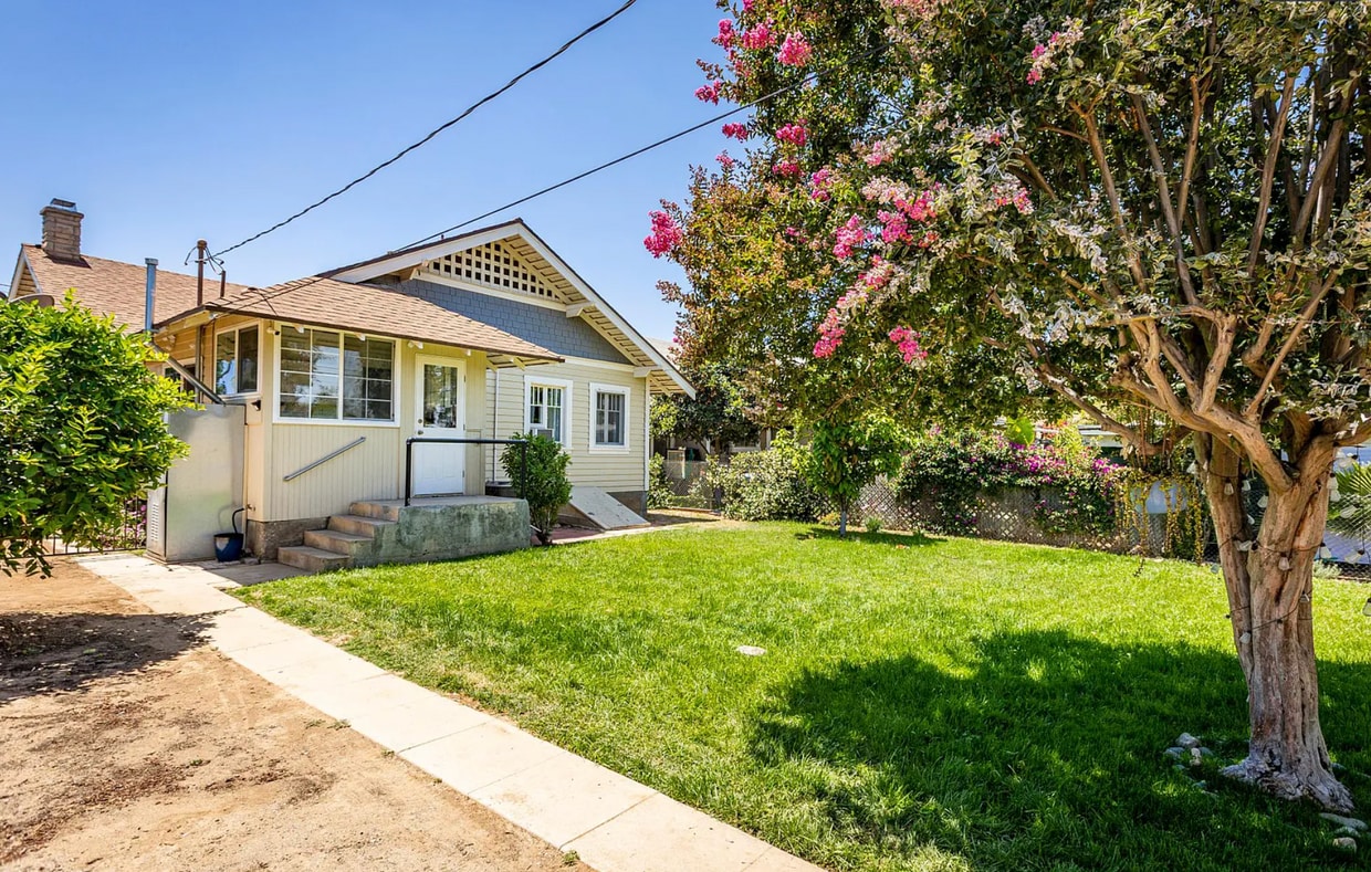 Building Photo - 2715 Cridge St