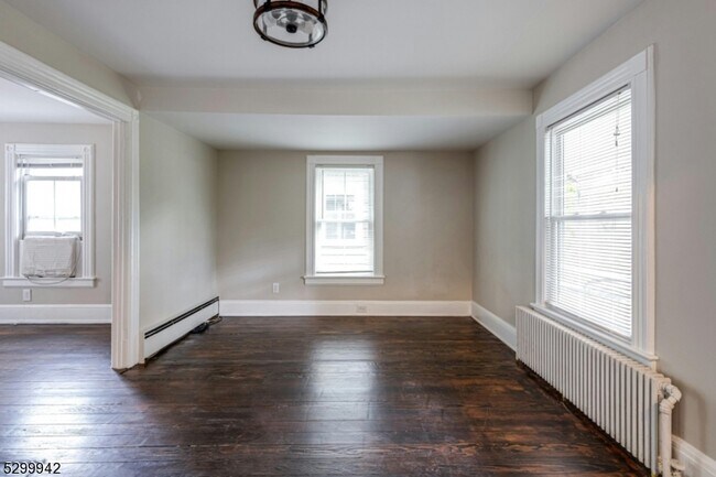 Foto del edificio - 508 W Broad St