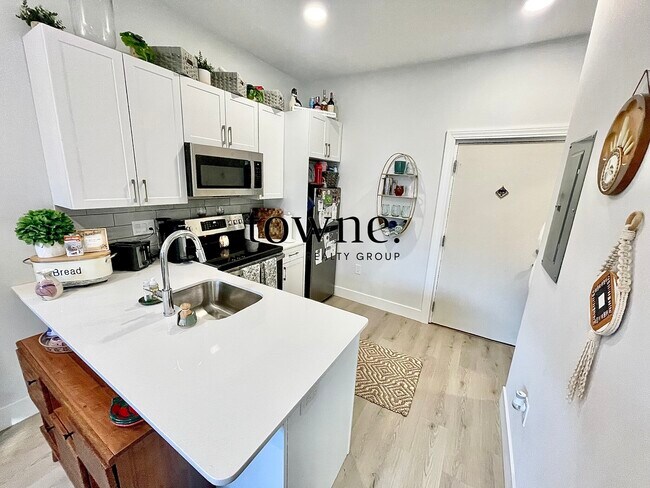 Building Photo - 507 Beacon St