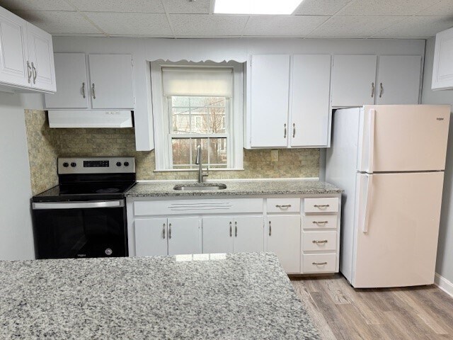 Building Photo - 95 Elm St