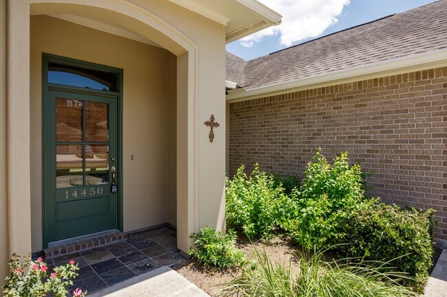 Foto del edificio - 14450 Lake Meadows Ct