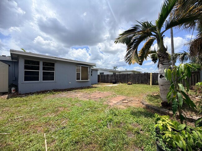 Building Photo - 8381 NW 28th Pl