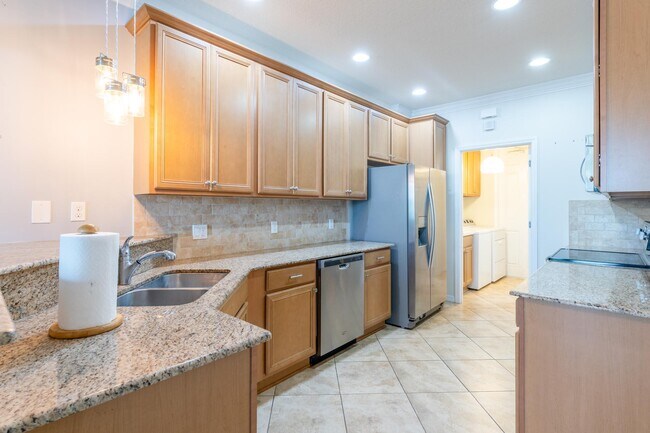 Foto del edificio - 1212 S Community Dr
