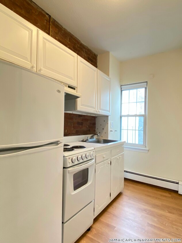 Building Photo - 74 S Huntington Ave