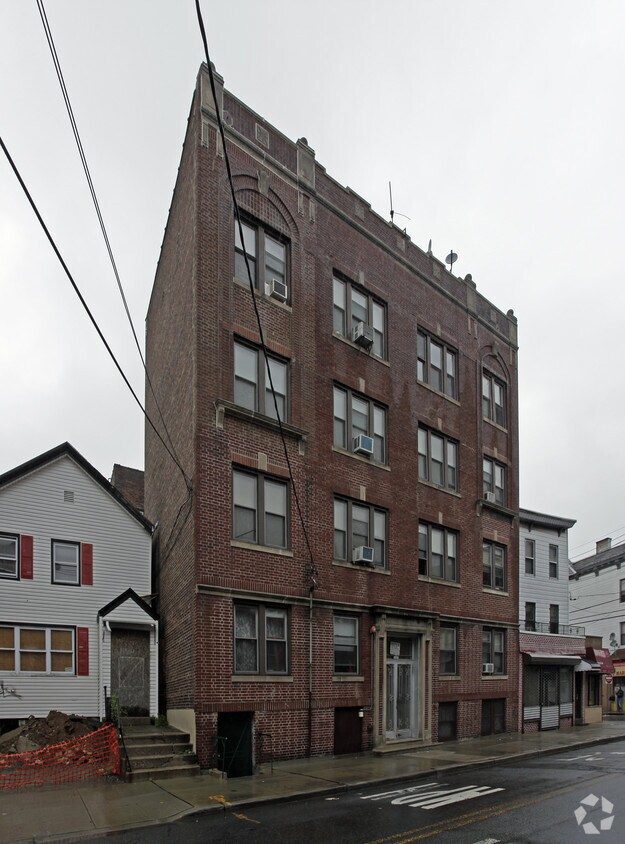 319 Summit Ave, Jersey City, NJ 07306 Apartments in Jersey City, NJ