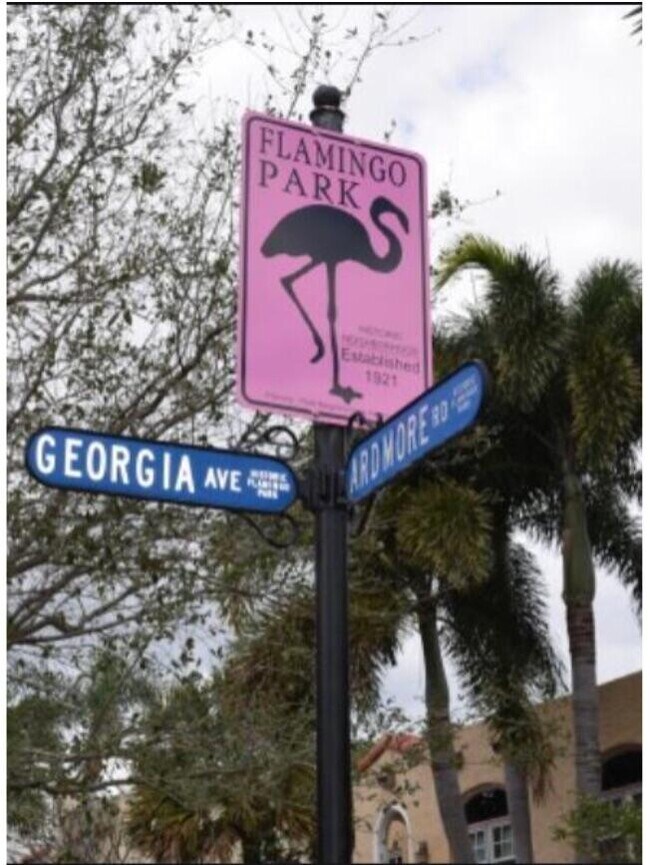 Building Photo - 518 Biscayne Dr