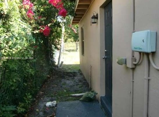Building Photo - 805 NW 12th Ave