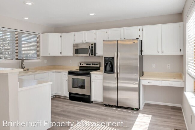 Building Photo - 3 br, 3.5 bath House - 3082 S Biscay Circle