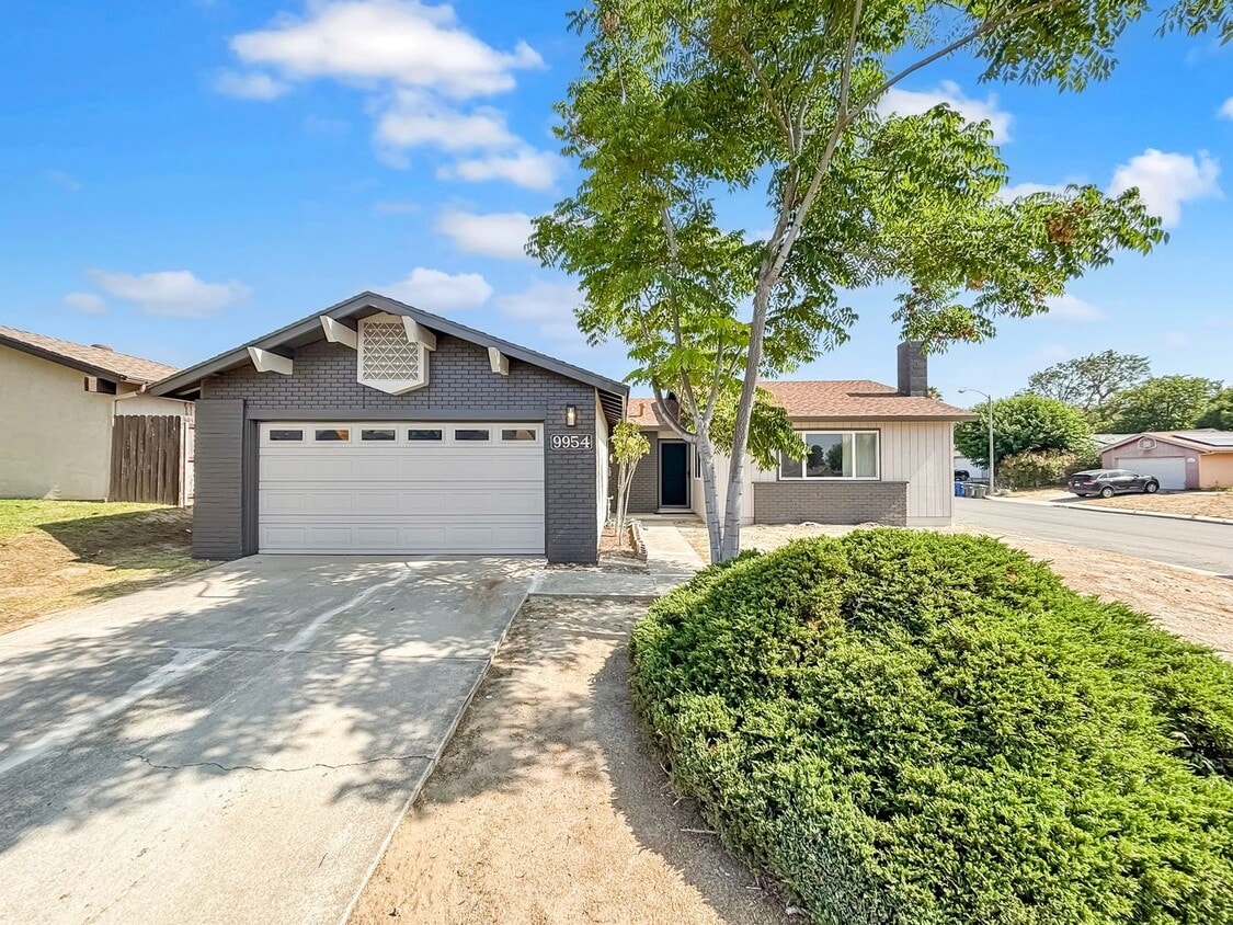 Primary Photo - Charming 3BD/2BA House in Santee W/ W/D, M...