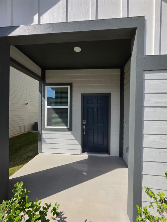 Building Photo - 2913 Tavern Dr