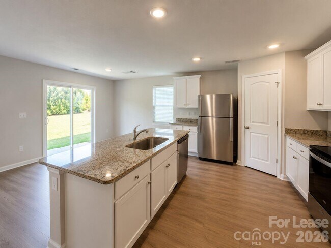Foto del edificio - 3003 Cres Lk Ln