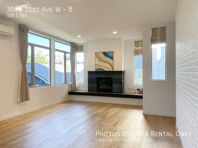 Building Photo - 3041 21st Ave W