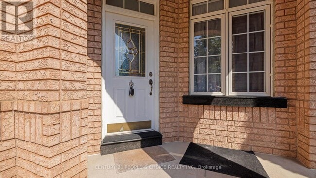 Building Photo - 25 Willow Tree St