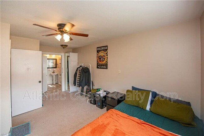 Foto del edificio - 725 Oakland Ave