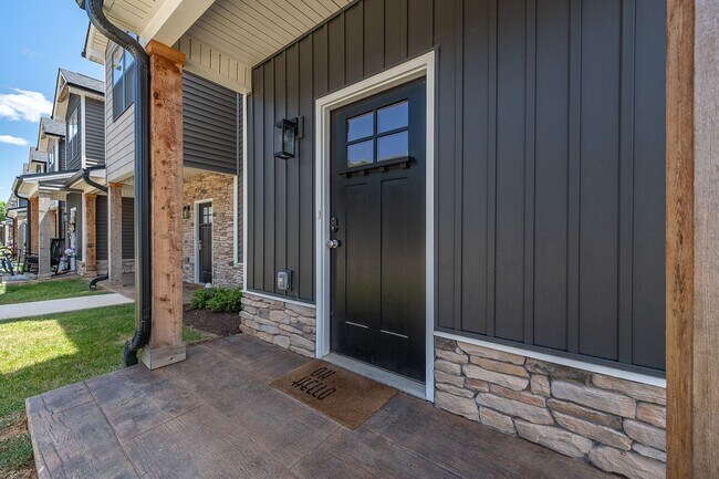 Foto del edificio - 3 Bedroom Townhouse in Campbell County