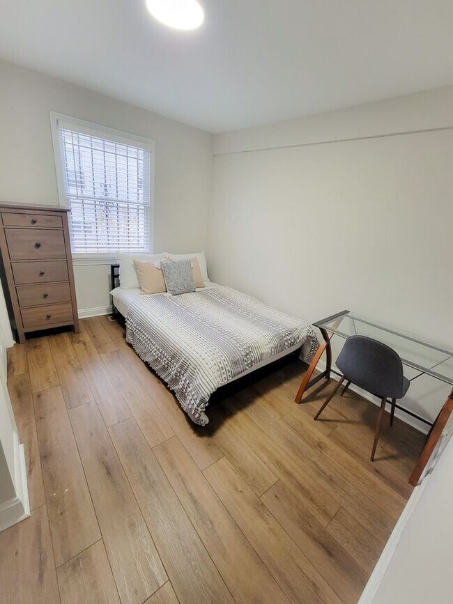 Foto del edificio - 5521 Jay St NE