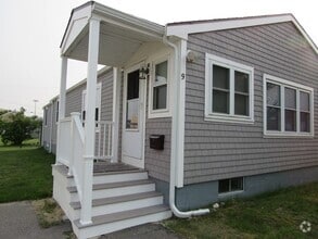 Building Photo - 9 Saltworks Ln