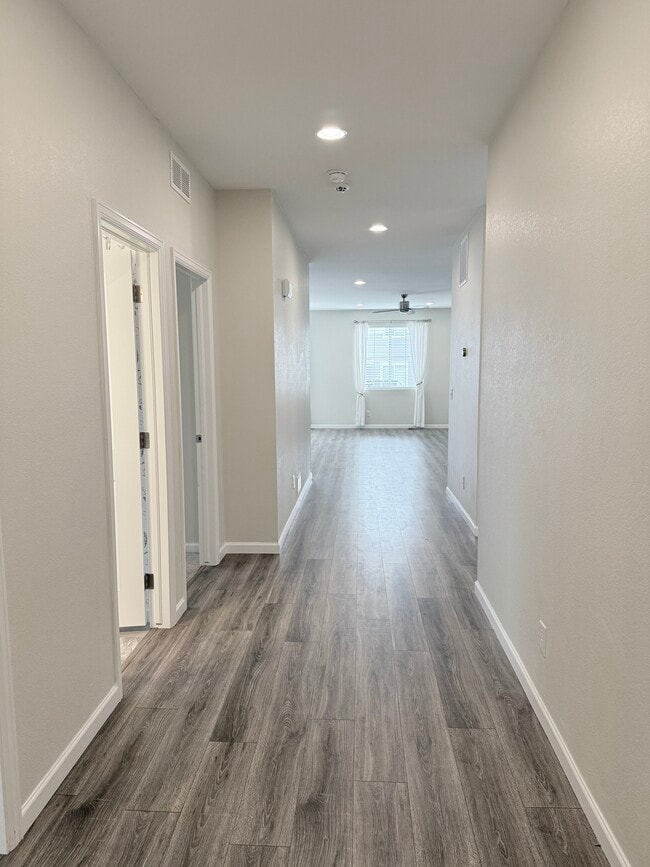 Entry - 26987 E Maple Ave