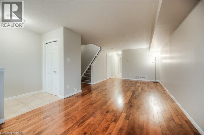 Building Photo - 50 Howe Dr