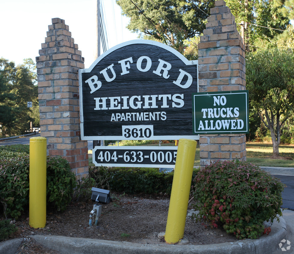 Foto principal - Buford Heights Apartments