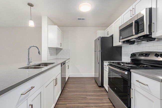 Building Photo - Stoney Pointe Apartment Homes