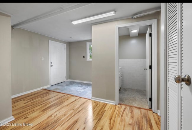 Photo - 1109 Crestview Way House