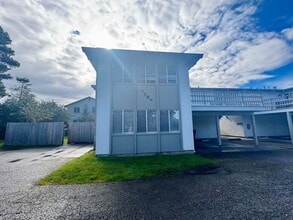 Building Photo - 4564 Valley W Blvd