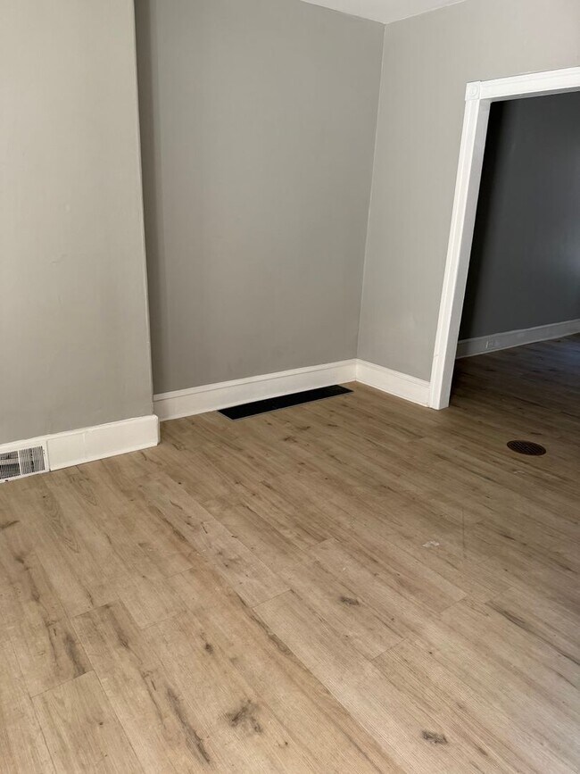 Foto del edificio - 317 York St