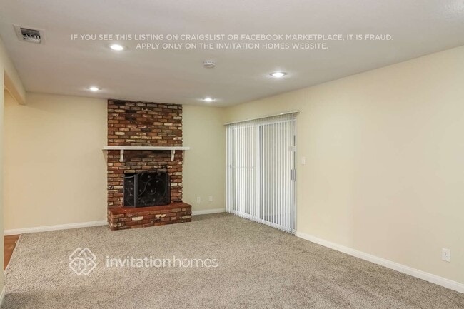 Building Photo - 5197 N Mountain View Ave